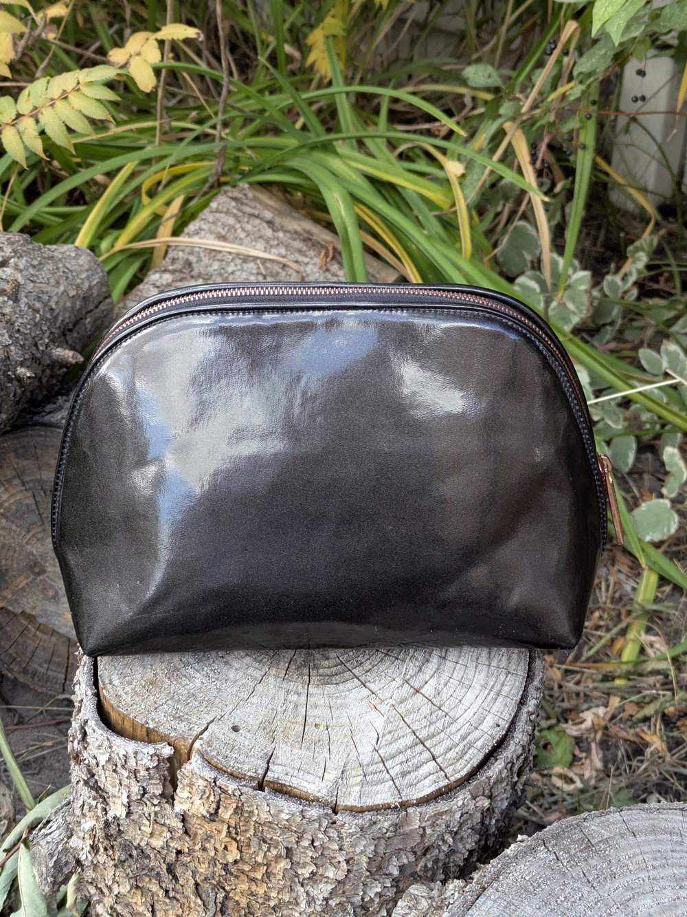 Holt Renfrew Patent Makeup Bag Glossy Quiet Luxury Minimalist Rose Gold - Picture 5 of 12